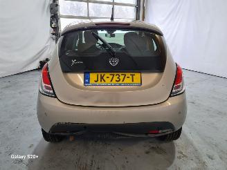 Lancia Ypsilon 0.9 TwinAir Platinum picture 6
