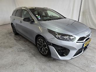 damaged passenger cars Kia Ceed 1.0 T-GDi GT-Line 2022/2