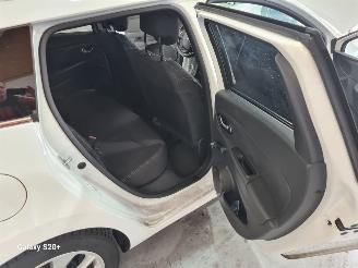 Renault Clio Estate 1.5 dCi Ecoleader Limited picture 18