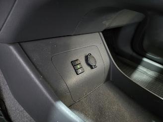 Toyota Prius 1.8 Executive picture 37