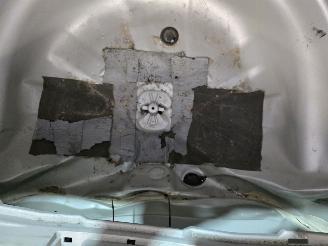 Toyota Prius 1.8 Executive picture 17