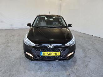 Hyundai I-20  picture 2