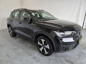 skadebil auto Volvo XC40 Recharge Plus 70 kWh 2022/10