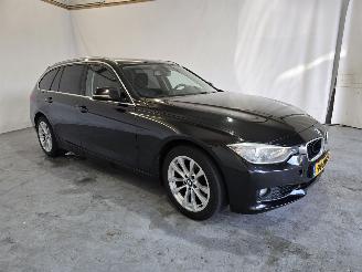 damaged passenger cars BMW 3-serie Touring 320i High Executive 2013/1