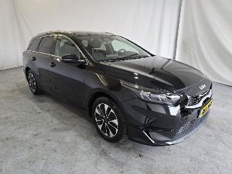 krockskadad bil auto Kia Ceed Sportswagon 1.0 T-GDi Design Edition 2025/12