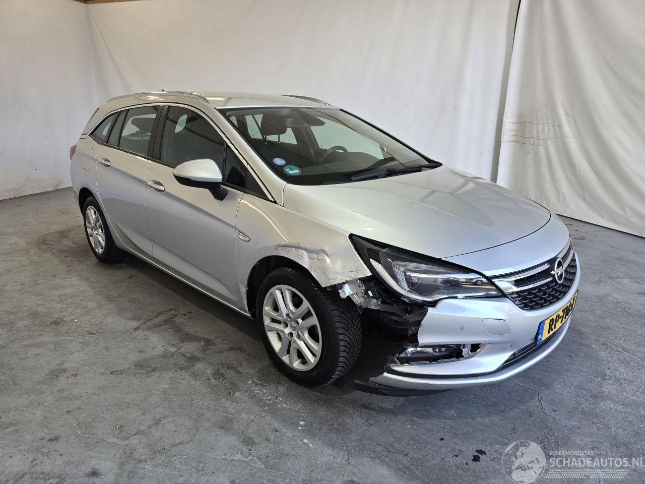 Opel Astra SPORTS TOURER 1.4 Business+