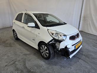krockskadad bil auto Kia Picanto 1.0 CVVT X-treme 2015/1