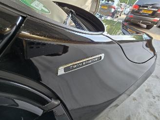 Volvo V-60 2.4 D5 Twin Engine R-Design picture 16