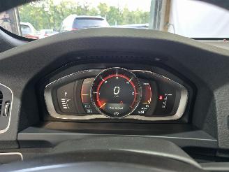 Volvo V-60 2.4 D5 Twin Engine R-Design picture 24
