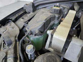 Volvo V-60 2.4 D5 Twin Engine R-Design picture 13