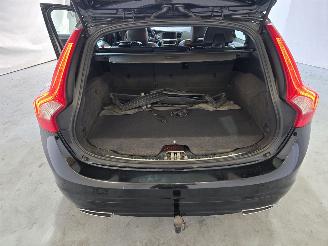 Volvo V-60 2.4 D5 Twin Engine R-Design picture 20