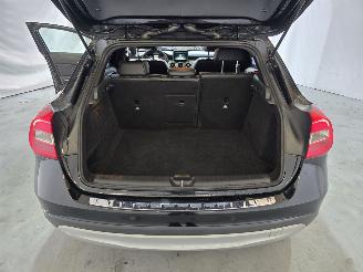 Mercedes GLA 200 d Ambition picture 13
