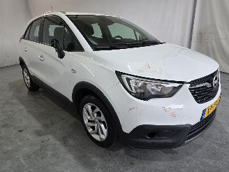 Damaged car Opel Crossland X 2019/2