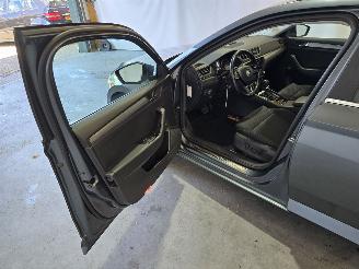 Skoda Superb 2.0 TDI Style Bns picture 19