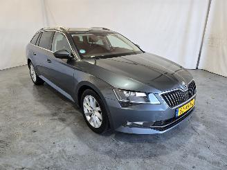 Damaged car Skoda Superb 2.0 TDI Style Bns 2018/4