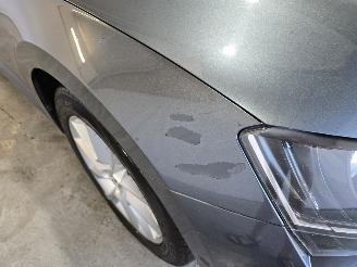 Skoda Superb 2.0 TDI Style Bns picture 9