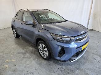 krockskadad bil auto Kia Stonic 1.0 T-GDi MHEV Dyn+L 2025/9