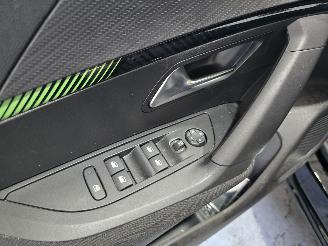 Peugeot e-2008 EV Active 54 kWh picture 33