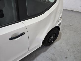 Volkswagen Up! 1.0 take up! BlueMotion picture 9