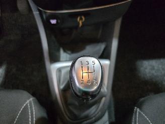 Renault Clio 0.9 TCe Limited picture 35
