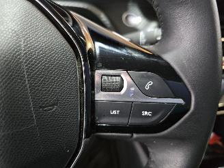 Peugeot 208 1.2 PureTech Allure Pack picture 28
