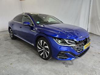 damaged passenger cars Volkswagen Arteon 1.4 TSI eHy R Bns+ 2022/4