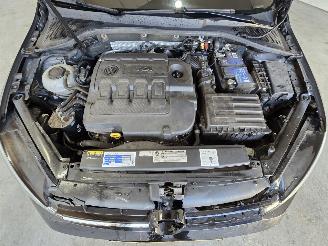 Volkswagen Golf 1.6 TDI Highline DSG picture 16