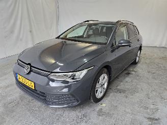Volkswagen Golf 1.5 TSI Life Business picture 3