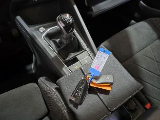 Volkswagen Golf 1.5 TSI Life Business picture 36
