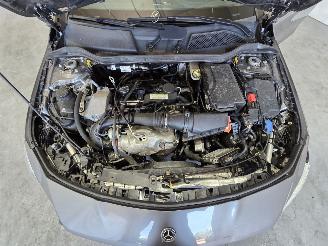 Mercedes Cla-klasse Shooting Brake 180 Prestige picture 18