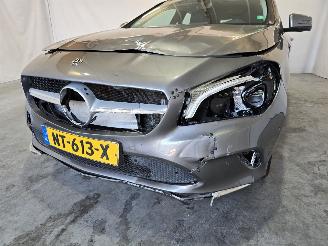 Mercedes Cla-klasse Shooting Brake 180 Prestige picture 11