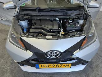 Toyota Aygo 1.0 VVT-i x-play picture 13