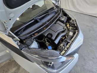 Toyota Aygo 1.0 VVT-i x-play picture 16