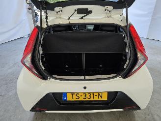 Toyota Aygo 1.0 VVT-i x-play picture 21