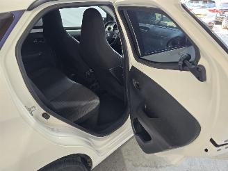 Toyota Aygo 1.0 VVT-i x-play picture 19