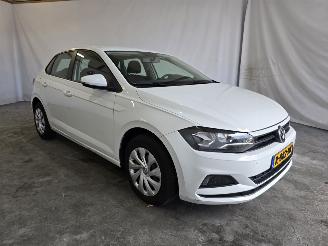 krockskadad bil auto Volkswagen Polo 1.0 MPI Comfortline 2019/2
