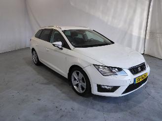 krockskadad bil auto Seat Leon ST 2015/4