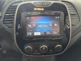 Renault Captur 0.9 TCe Expression picture 30