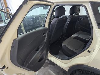 Renault Captur 0.9 TCe Expression picture 18
