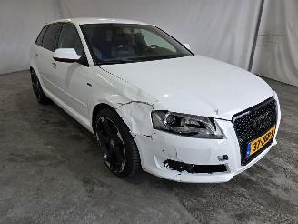 Voiture accidenté Audi A3 SPORTBACK 2013/1