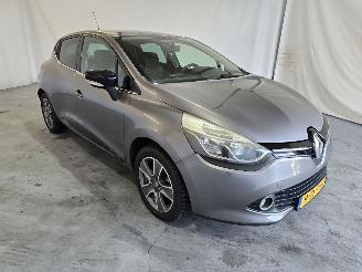 skadebil auto Renault Clio 0.9 TCe ECO Night&Day 2015/3