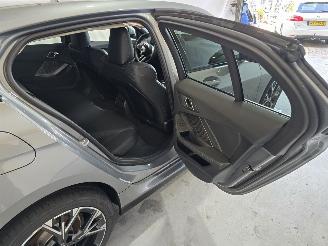 BMW 1-serie 120 picture 19
