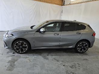BMW 1-serie 120 picture 4