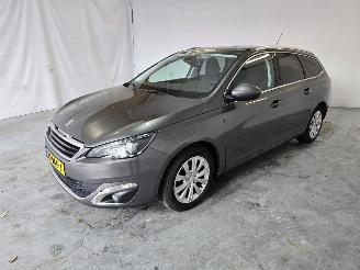 Peugeot 308 1.2 PureTech Allure picture 3