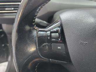 Peugeot 308 1.2 PureTech Allure picture 27