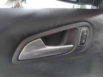 Ford C-Max 1.0 Titanium picture 20