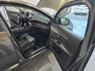 Peugeot 3008 1.2 Puretech picture 16