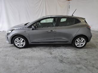 Renault Clio E-TECH HYBRID picture 4