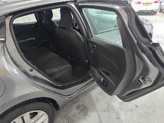 Renault Clio E-TECH HYBRID picture 18