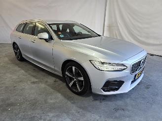 Vaurioauto  passenger cars Volvo V-90 2.0 T4 Business Sport 2019/3